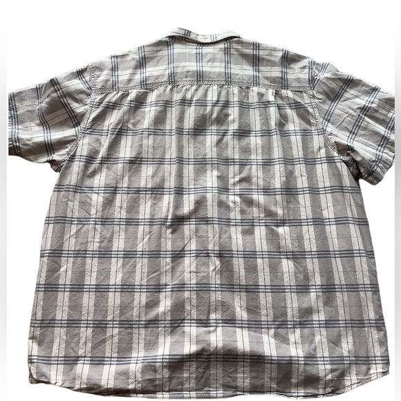 Carhartt button up plaid shirt - Picture 3 of 3